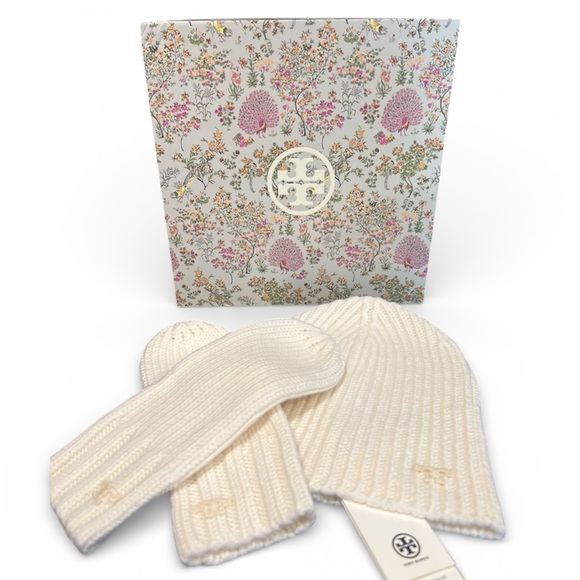 Tory Burch Cream Knit Hat and Mittens Set - Picture 5 of 14